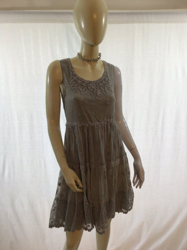 Vintage Lace Detailed Sleeveless Dress